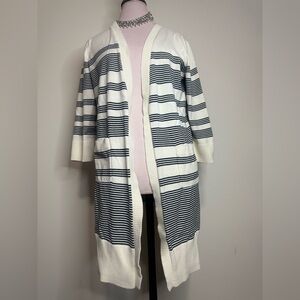 Talbots 3/4 sleeve Striped navy and cream Women's cardigan dusted in size large